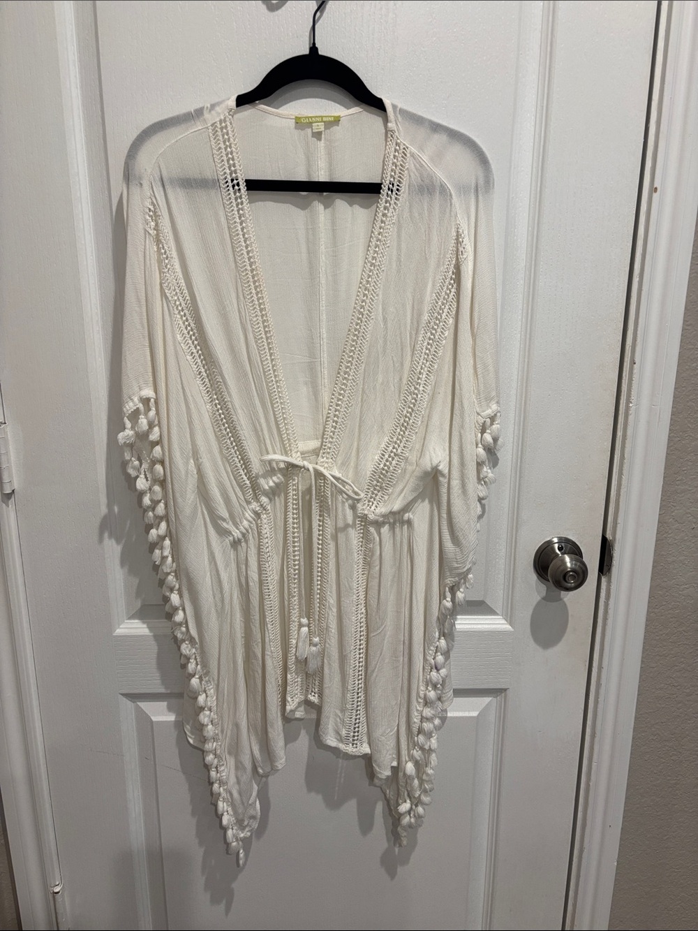 Gianni Bini White Open-Front Lightweight Kimono swim cover up